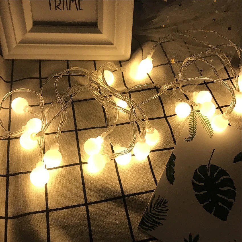 Đầu USB Tiện Dụng Dây Đèn Led Cherry Ball Dài 6 Mét 40 Bóng Tròn Ánh Sáng Vàng Nắng - Đèn Led Trang Trí Nhà Cửa