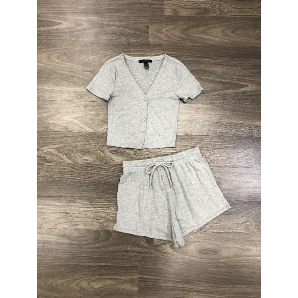 Set thun F21 áo cài nút và short | BigBuy360 - bigbuy360.vn