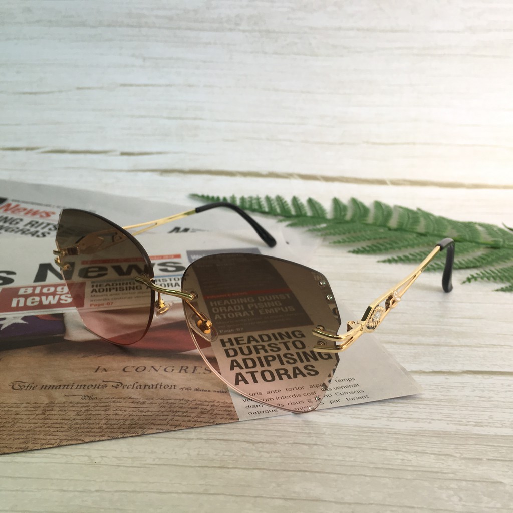 Kính Râm Nữ Thời Trang Đinh Ốc Sang Trọng | BigBuy360 - bigbuy360.vn