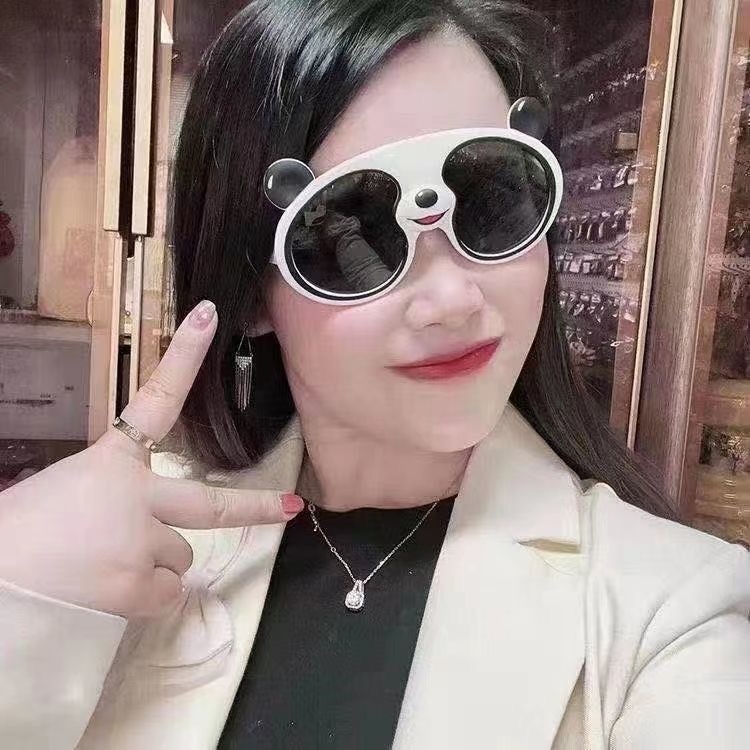 Kính Mát Hình Gấu Trúc Dễ Thương Cho Bé