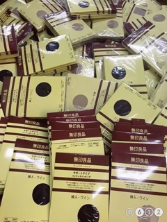 Tất giấy 