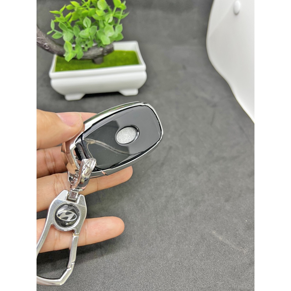 Ốp chìa khóa TPU Mạ Inox 3 nút Smart key xe HUYNDAI Kona, Accent , Santafe,,I30