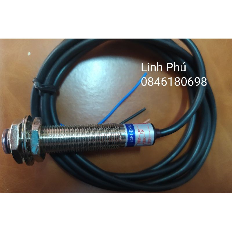 Cảm biến quang E3F1-DS8C1