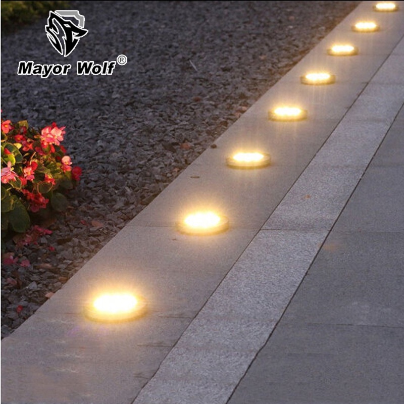 Đèn LED Âm Đất 8 Bóng Chống Thấm Nước Sử Dụng Năng Lượng Mặt Trời