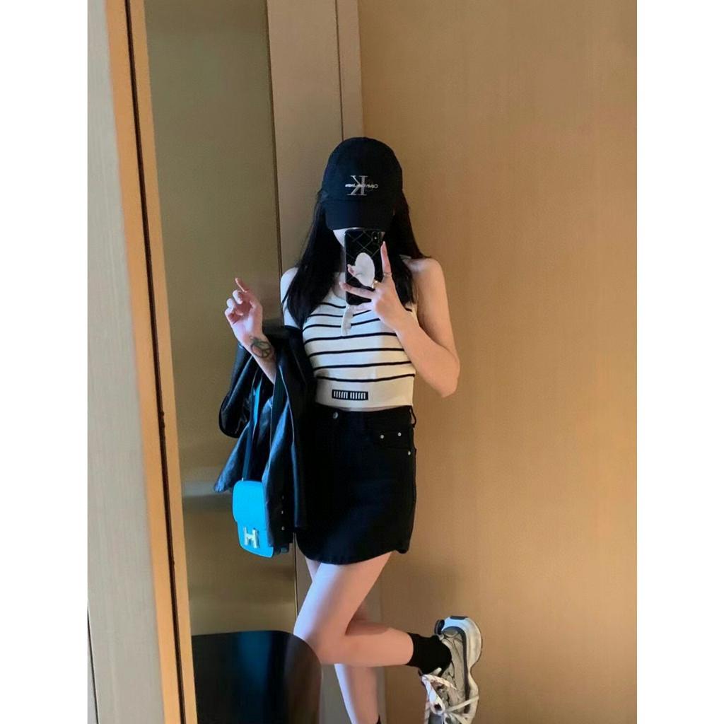 Áo Dệt Kim Sát Nách Kẻ Sọc Cá Tính Cho Nữ