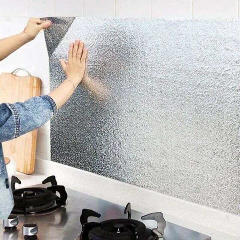 Cuộn decal giấy bạc dán bếp cách nhiệt
