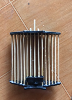 Rọ đựng cào cào, dế cho chim