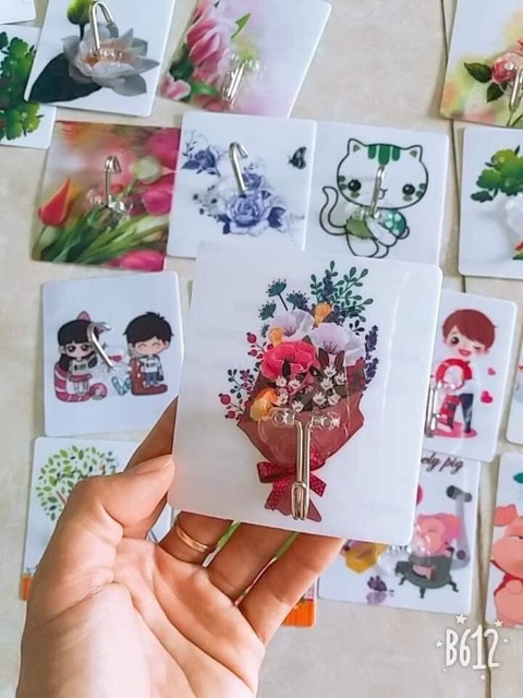 Móc dán tường