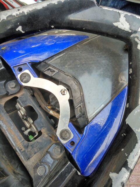 Pass chống rung đèn sau Ex 2011-2015