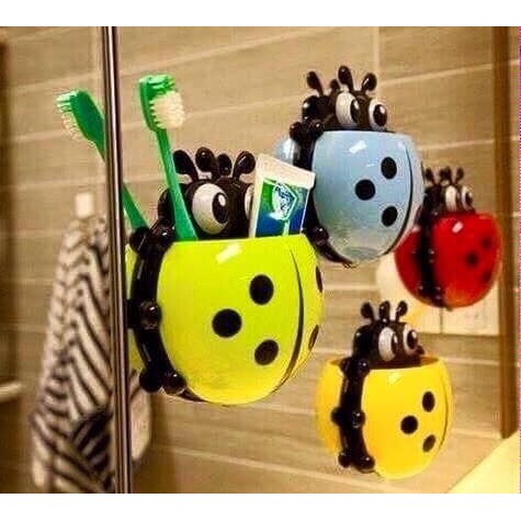 Cắm bàn chải cánh cam