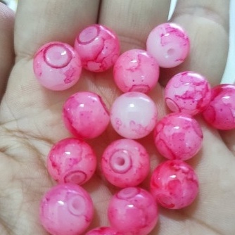 1 viên đá nhân tạo màu hồng có vân đỏ size 10mm