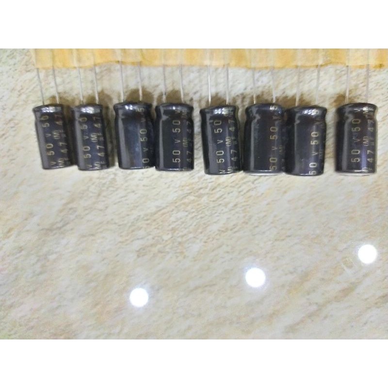 Tụ elnacerafine 47uf/50 chính hãng lưu kho. cho các bác thoát Cathode, độ CD...
