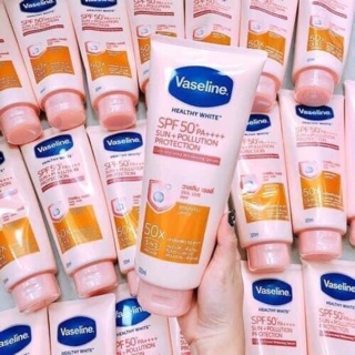 Kem dưỡng da vaseline 5o + thái lan
