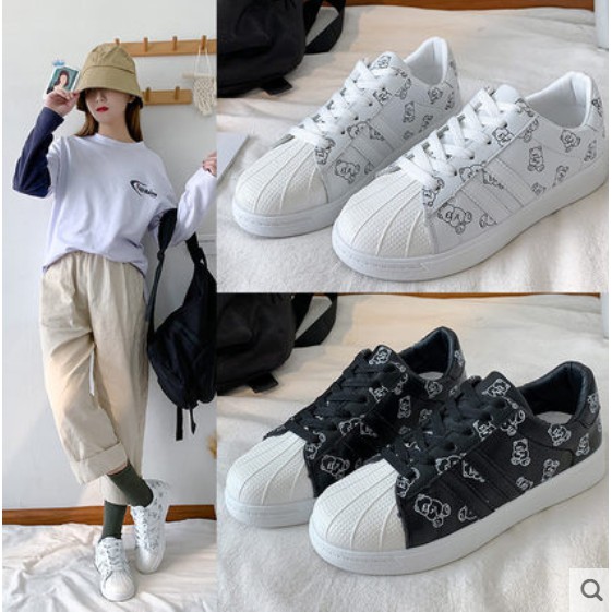 Giày sneaker vải hình sticker gấu cho nàng cá tính