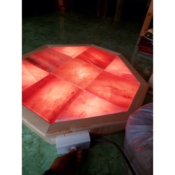 Bàn thiền đá muối himalya hình bát giác nâng cao giá trị thiền định