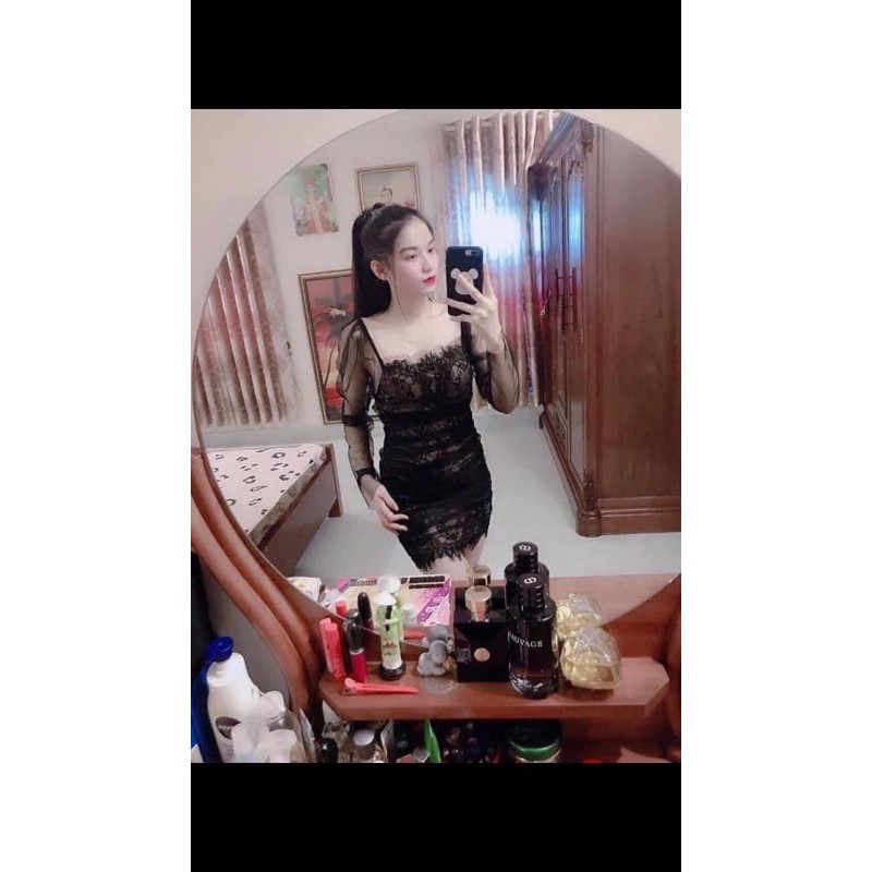 Váy ren đen tay phồng