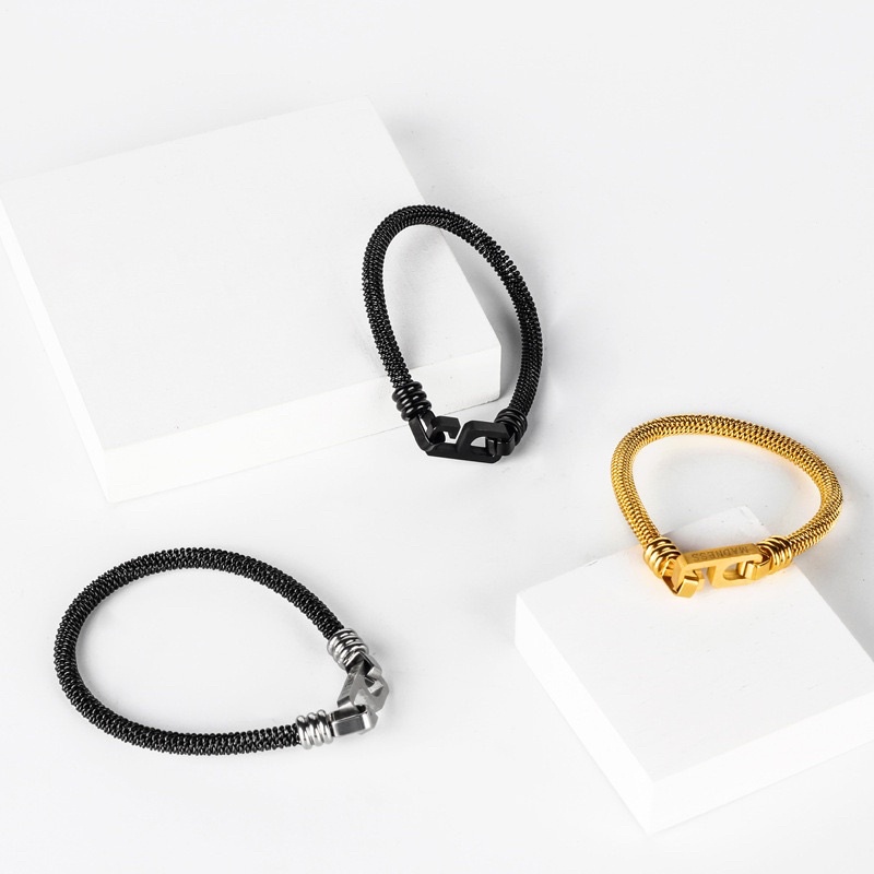 Vòng tay dây thép titan móc khoá cài hình số 6