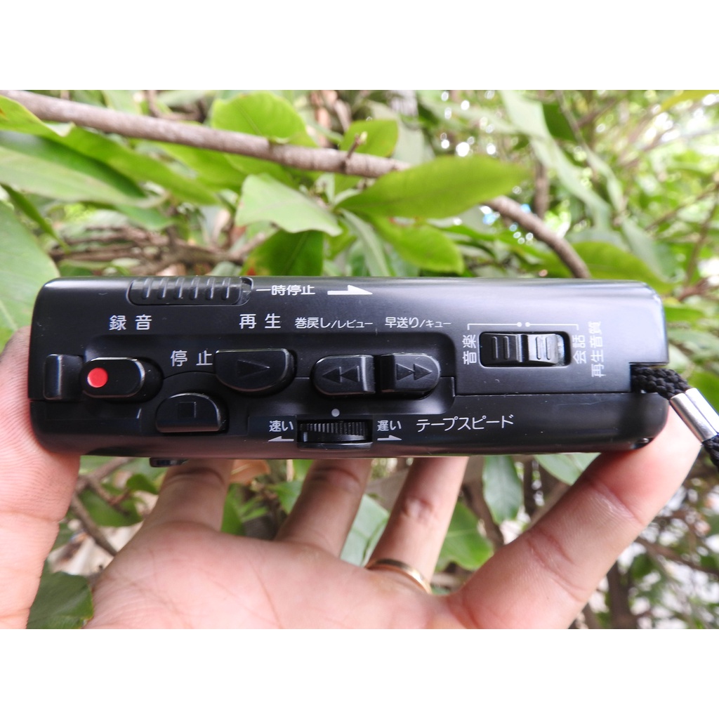 Máy nghe nhạc Cassette Sony TCM-47 loa ngoài loại loa lớn máy có khá đẹp màu vàng hồng