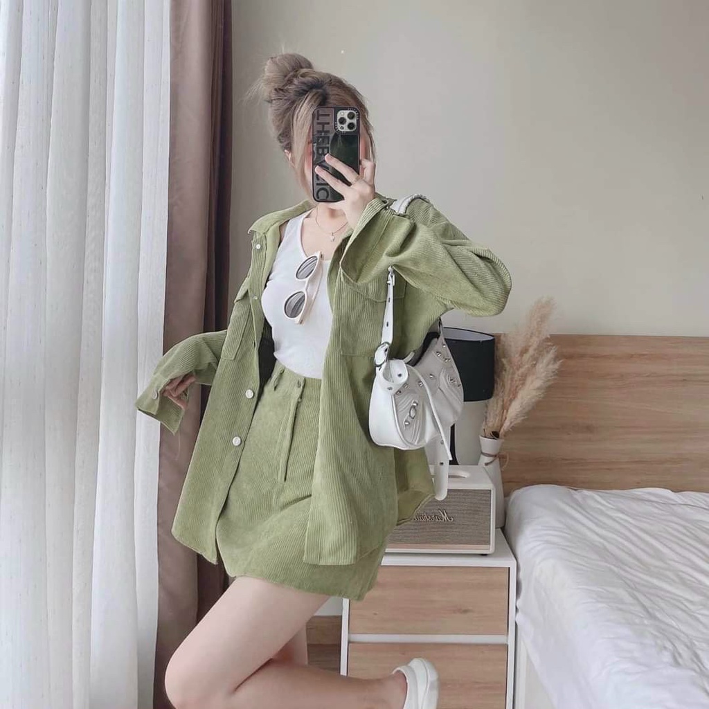 Sét 2 món áo khoác fom rộng kèm chân váy ngắn  qúa xinh