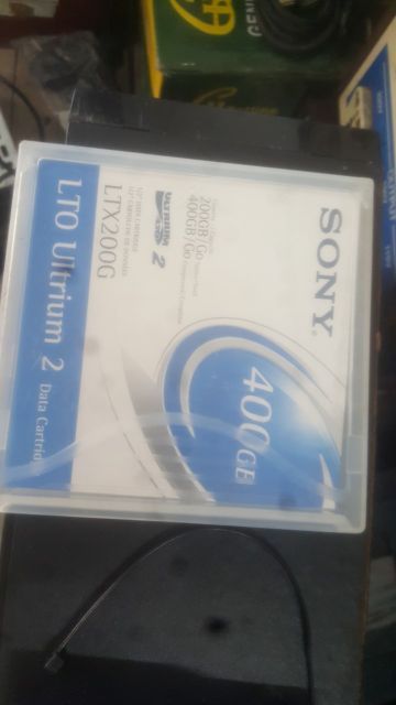 Đồ siêu cổ chả bít để làm gì Sony LTX200G LTO Ultrium Tape Cartridge LTO-2 200GB (Native) / 400GB

. 589nhattao