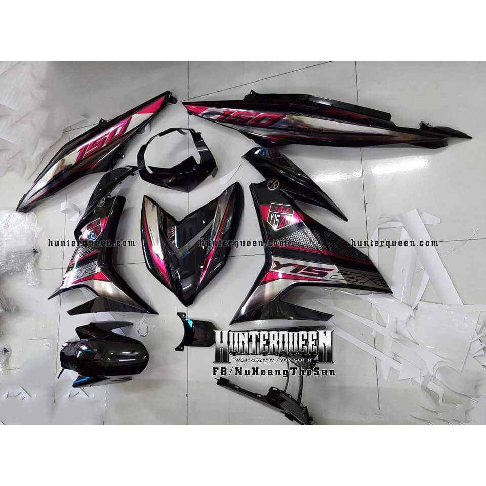 Tem Exciter 150. Tem Y15ZR đơn giản, đen hồng. Chất liệu crom. Chỉnh sửa theo yêu cầu. Sắc nét, bền màu, chống nước