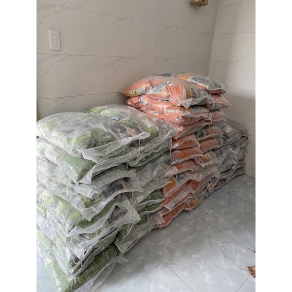 Cát vệ sinh mèo Min 8L (tải 7 gói)