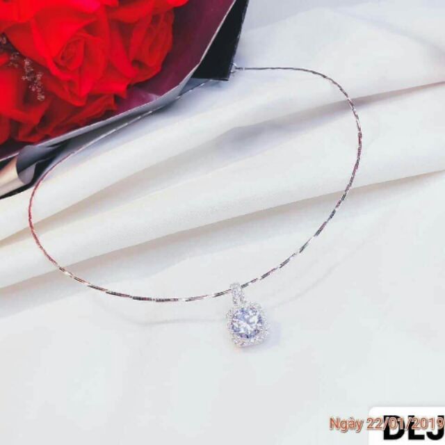 Kiềng bạc mềm mặt đá vuông