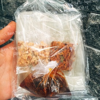 Bánh tráng dẻo sốt me