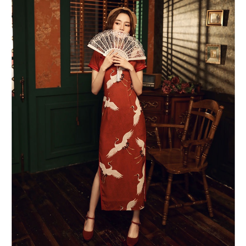 Sườn xám cách tân phong cách retro Trung Hoa thời trang mùa thu 2022 dành cho nữ