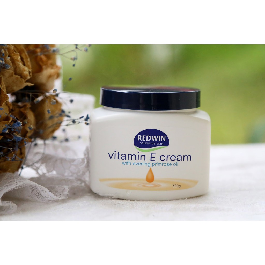 Kem dưỡng da mềm mịn Redwin Vitamin E Cream 300g