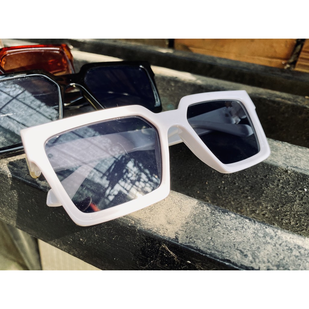 Kính mát thời trang VUÔNG LOGO 003 nội địa sang chảnh cao cấp chống nắng tia uv tia cực tím sỉ tốt- GIÁ RẺ 09 | BigBuy360 - bigbuy360.vn