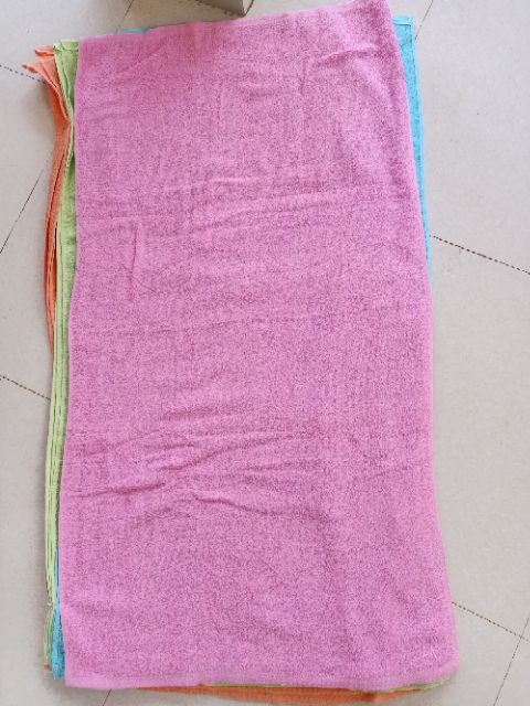Khăn tắm to giá rẻ hàng đẹp. Dài 1m2x60cm đủ màu