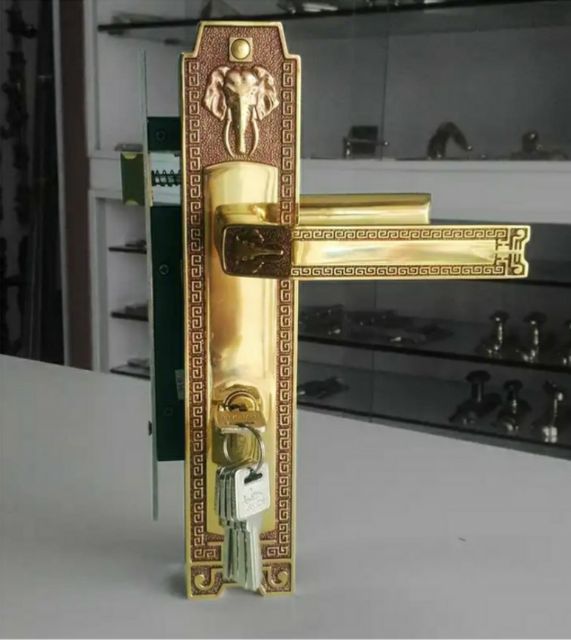 Khóa tay gạt Hc8528 Huy hoàng đồng thau