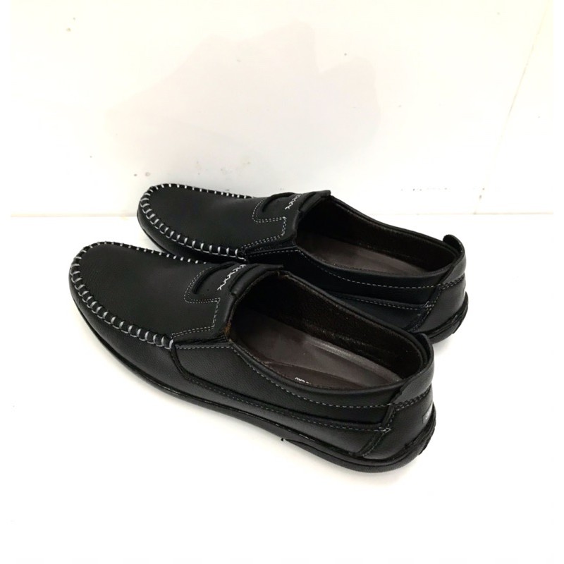 Giày lười nam mẫu mới,da mềm, mã GM03,màu đen, đế khâu sẵn rất chắc chắn