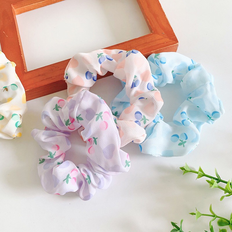 Dây buộc tóc vải scrunchies họa tiết trái cherry dày dặn, Buộc tóc vải đeo tay scrunchies xinh xắn