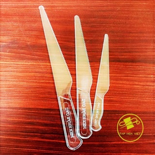 Mô hình    Túi  100 Dao nhựa cắt bánh kem nhựa trong suốt