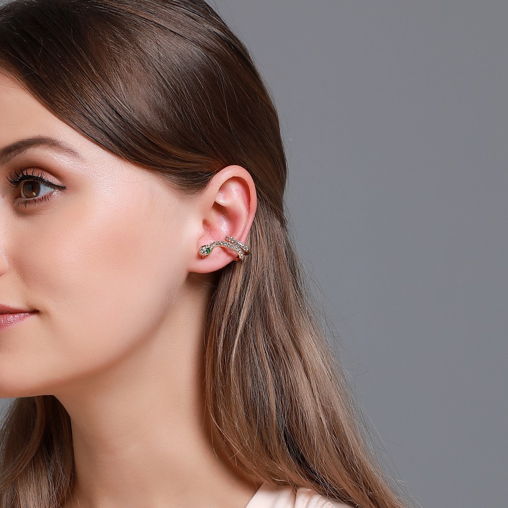 Bông tai dạng quấn đính đá Zircon cá tính