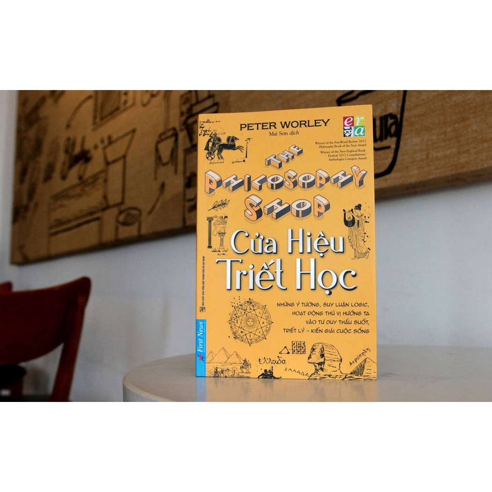 Sách - Cửa Hiệu Triết Học Tặng Kèm Bookmark