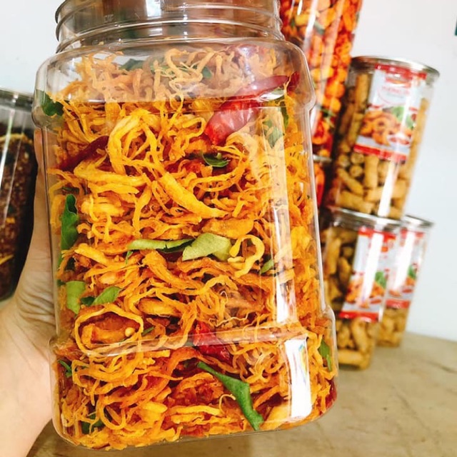 Khô gà lá chanh nhà làm-đồ ăn vặt siêu ngon-đảm bảo chất lượng (1hộp/500gr)