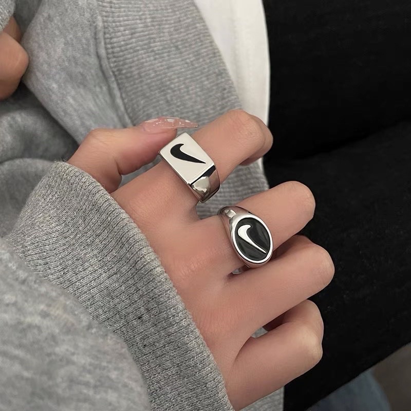 NHẪN THÉP TITAN LOGO NIKE A