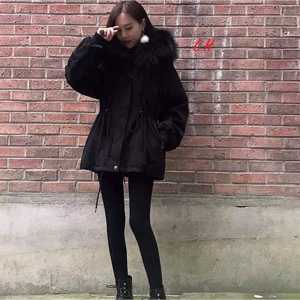 Áo khoác kaki dày dặn có lớp lót lông, có mũ đính lông, màu đen và hồng