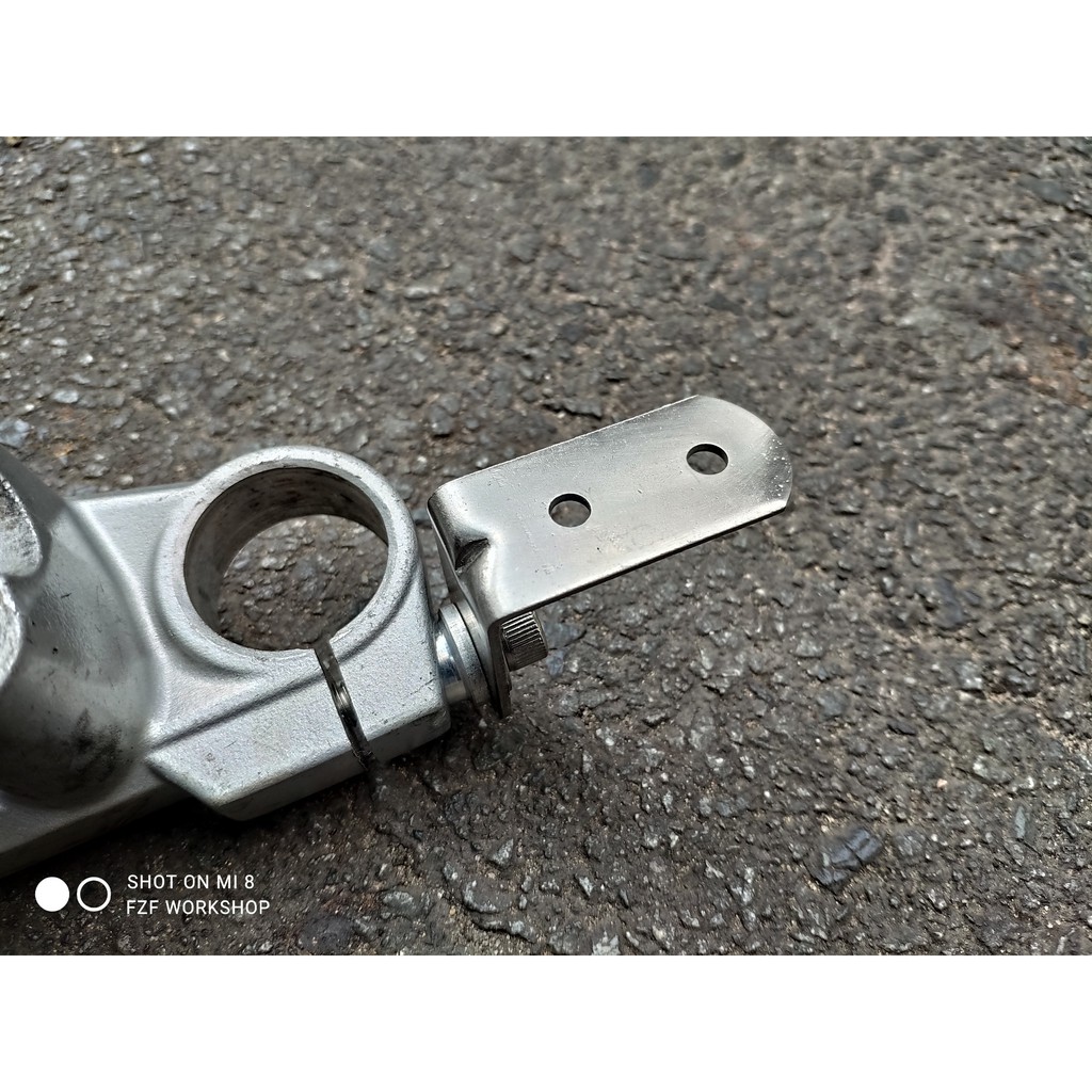 Pad gắn đèn trợ sáng