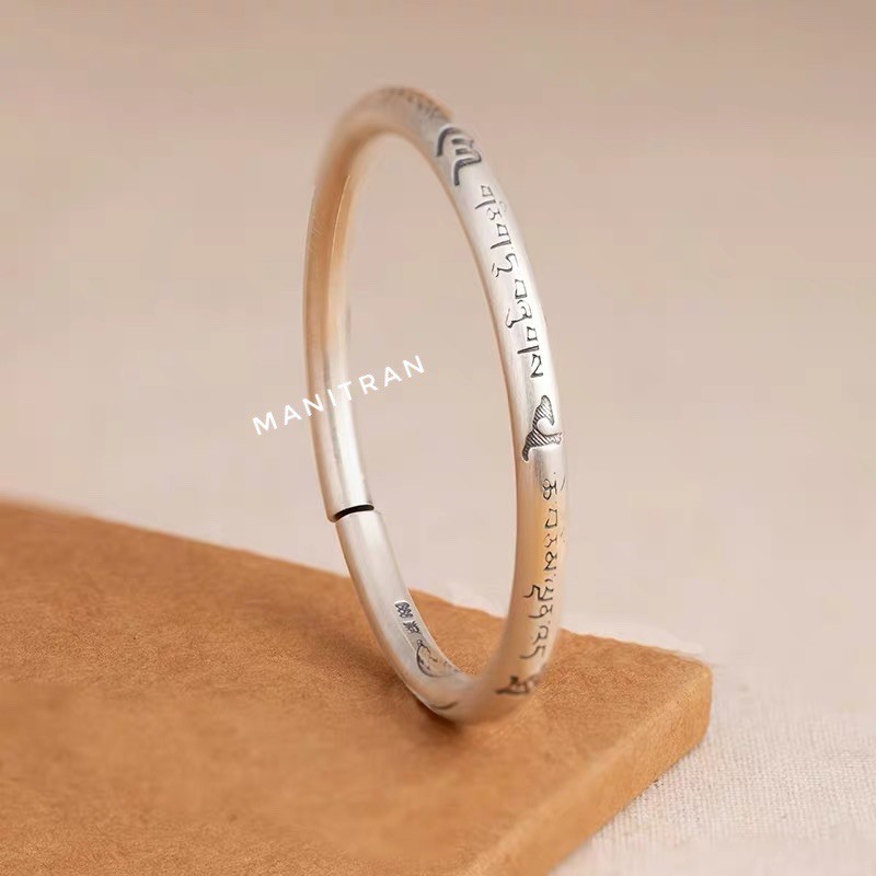 Vòng Tay Khắc Om Mani Padme Hum