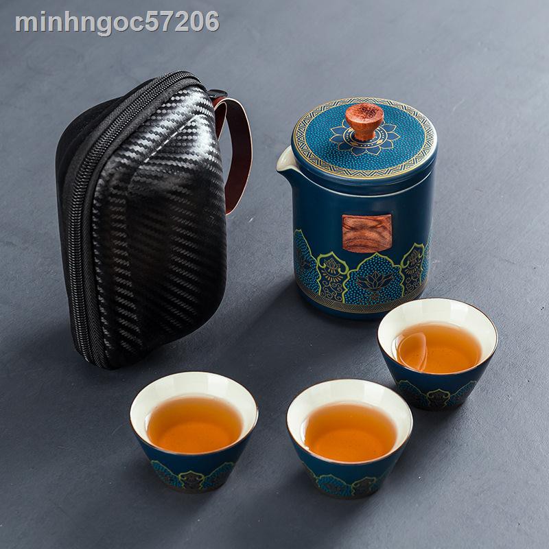 Bộ ấm trà phong cách mới lạ, sang chảnh