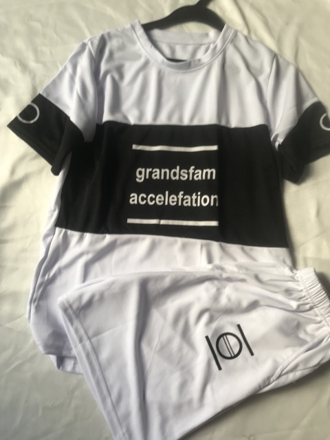 Đồ bộ thể thao nam nữ Grandfam | BigBuy360 - bigbuy360.vn