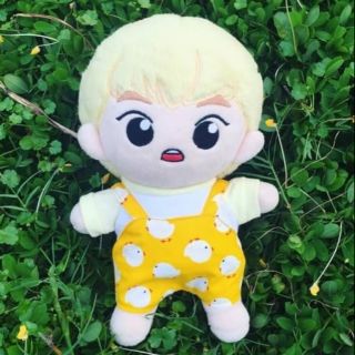 Quần áo cho Doll 20cm