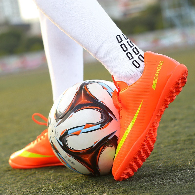 Giày đinh đá bóng sân cỏ nhân tạo chất lượng cao