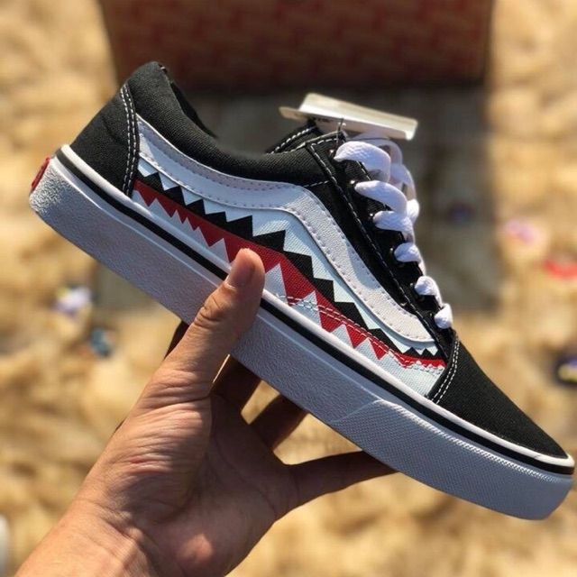 Giầy Vans cá mập super (đen ,trắng)