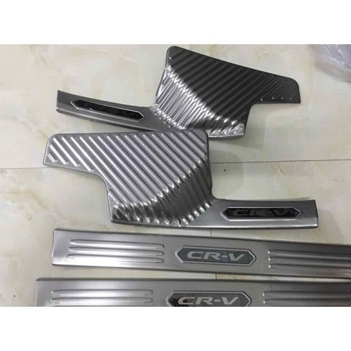 Bậc trong CRV 2019 Inox