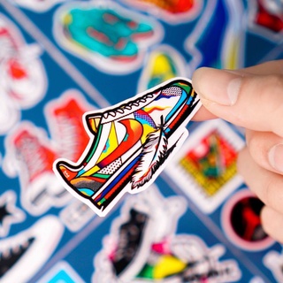 Hình dán sticker những đôi giày